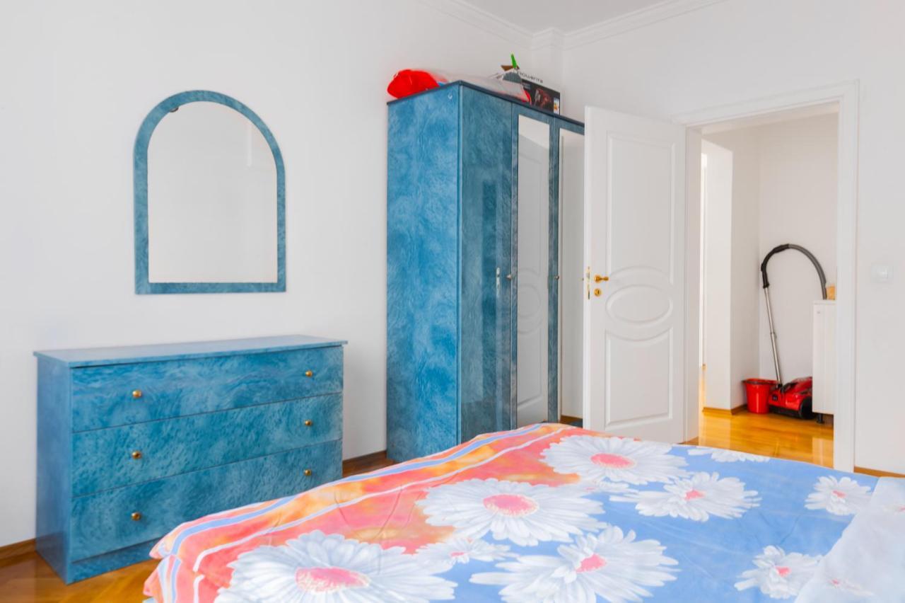 Central 2-Bd Bright Apartment In Sofia By Flat Mаnager Экстерьер фото
